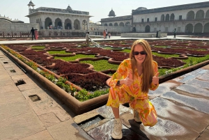 From Delhi: Taj Mahal & Agra Tour by Gatimaan Express Train