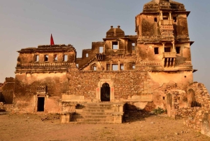 From Udaipur: Day Tour To Chittorgarh Fort with Transport