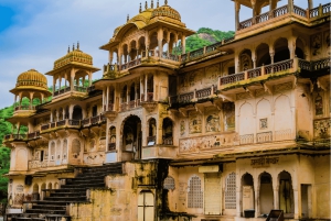 Jaipurs skjulte perler med en lokal (halvdagstur i AC-bil)