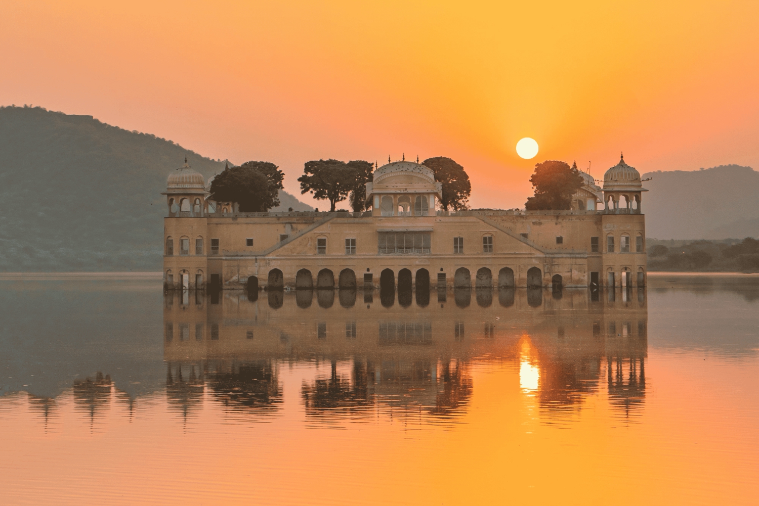 ジャイプール：入場券付きオールインクルーシブ終日市内観光ツアー