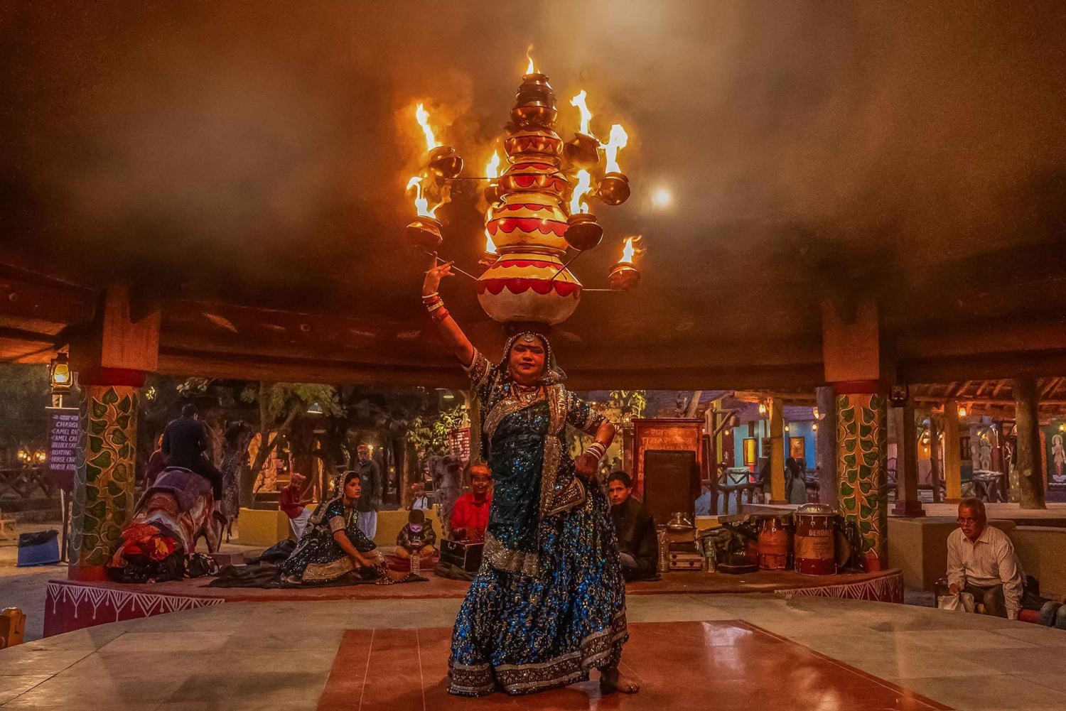 Jaipur Chokhi Dhani Village Middag med transfer med guide