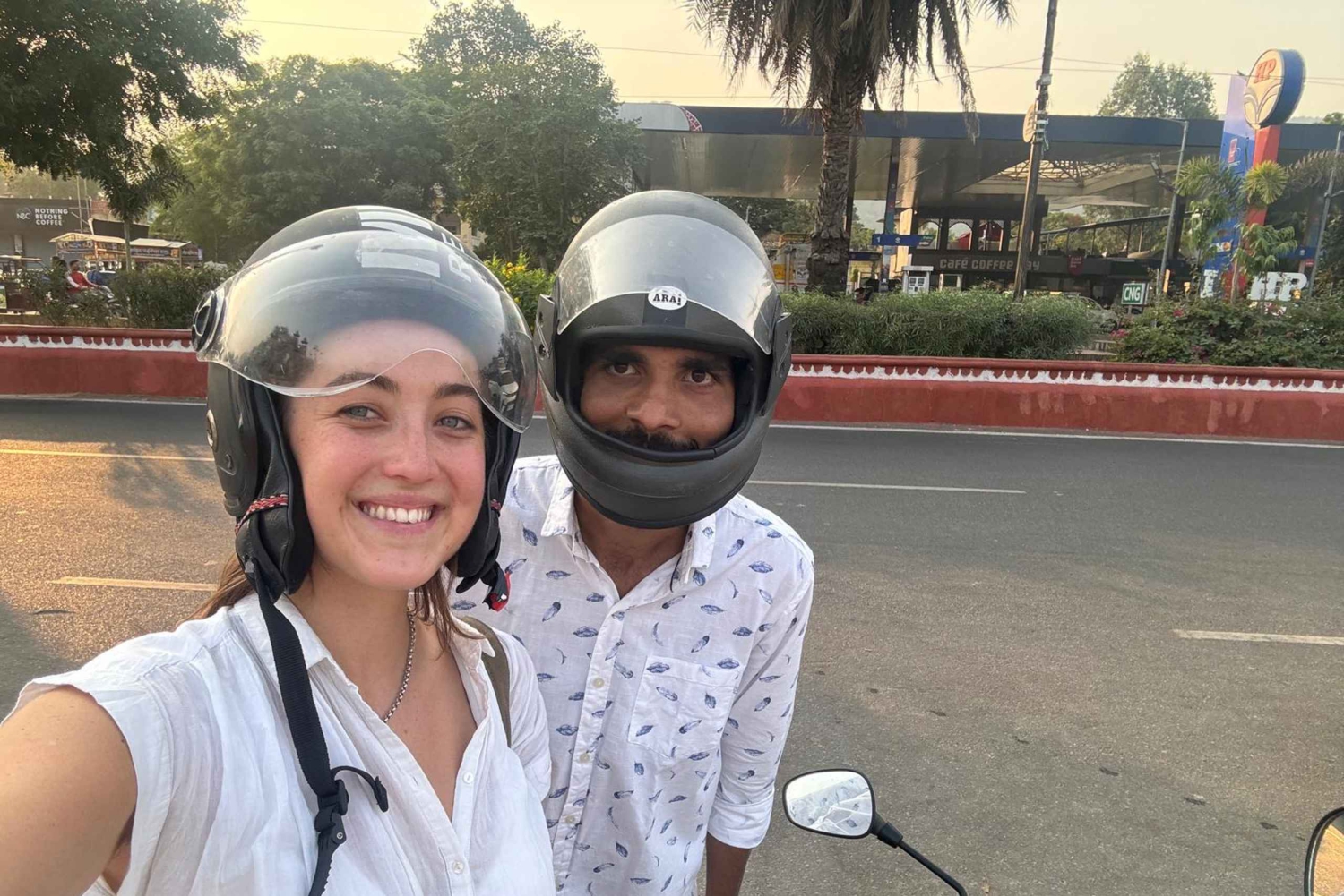 ジャイプル：女性のお一人様向け夜のバイクツアー