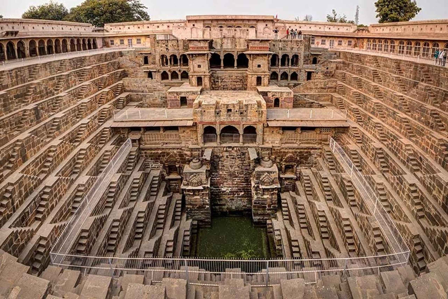 Джайпур: сафари в Сариска с остановкой в Абханери и обедом