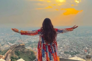 Jaipur: tour del Forte di Amer, Panna Meena con tramonto a Nahargarh