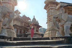Jaipur: Sightseeingtour met een tuktuk, Galta ji-tempels en eten