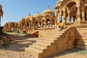Jaisalmer: tour guiado por Bada Bagh con recogida