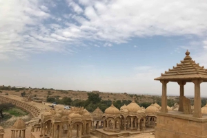 Jaisalmer: tour guiado por Bada Bagh con recogida