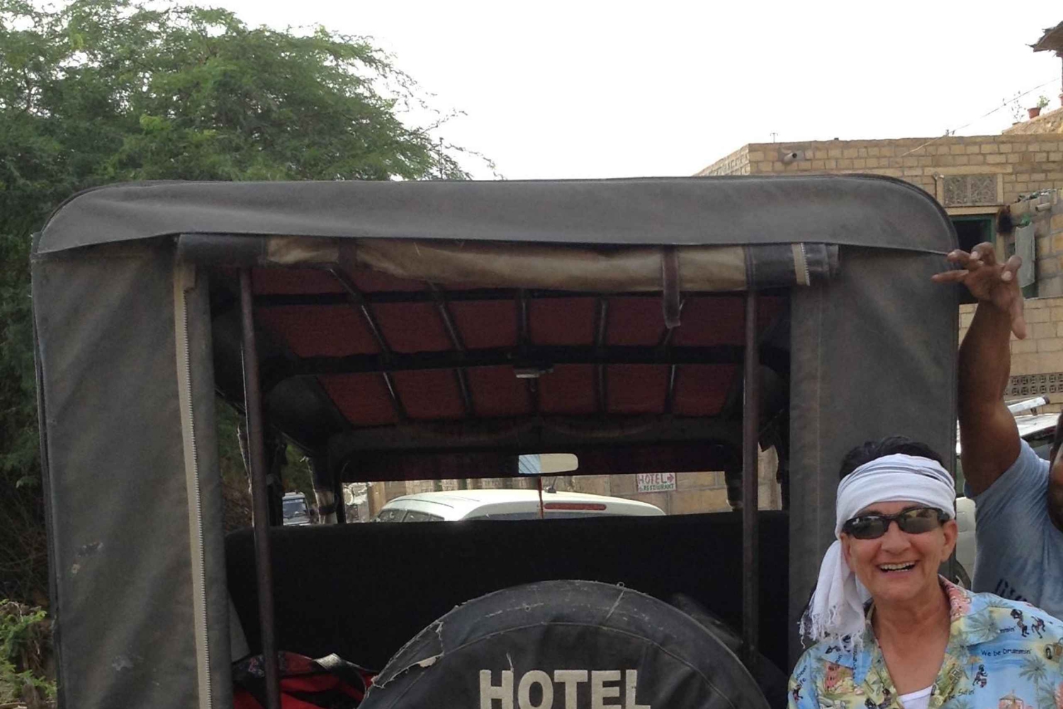 Jaisalmer : visite d'une demi-journée à dos de chameau avec dîner