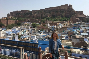 Tour a piedi di Jodhpur, la città blu, con servizio navetta