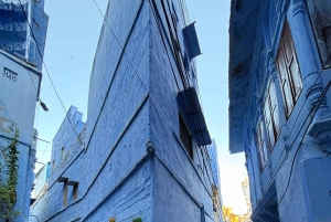 Tour a piedi di Jodhpur, la città blu, con servizio navetta
