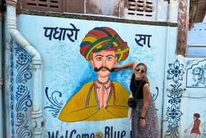 Tour a piedi di Jodhpur, la città blu, con servizio navetta