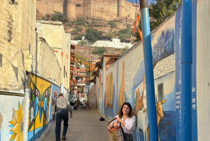 Tour a piedi di Jodhpur, la città blu, con servizio navetta