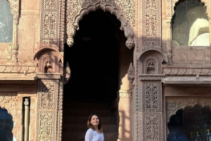Tour a piedi di Jodhpur, la città blu, con servizio navetta