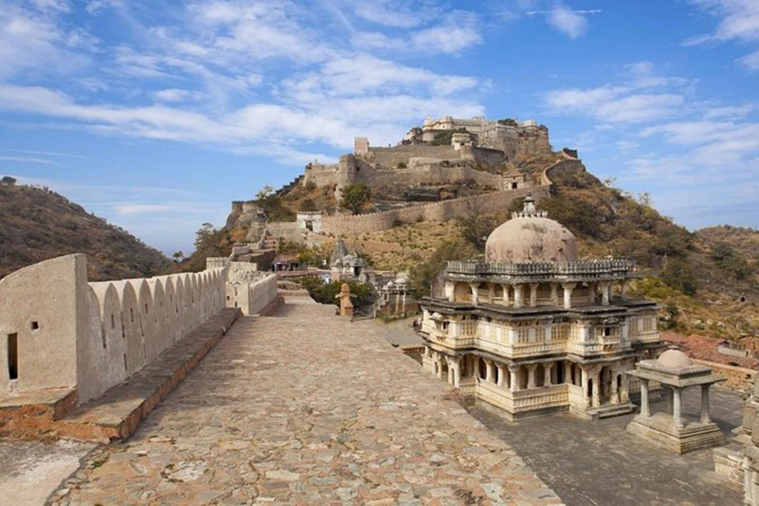 Transfer z Jodhpur do Udaipur przez Ranakpur i fort Kumbhalgarh