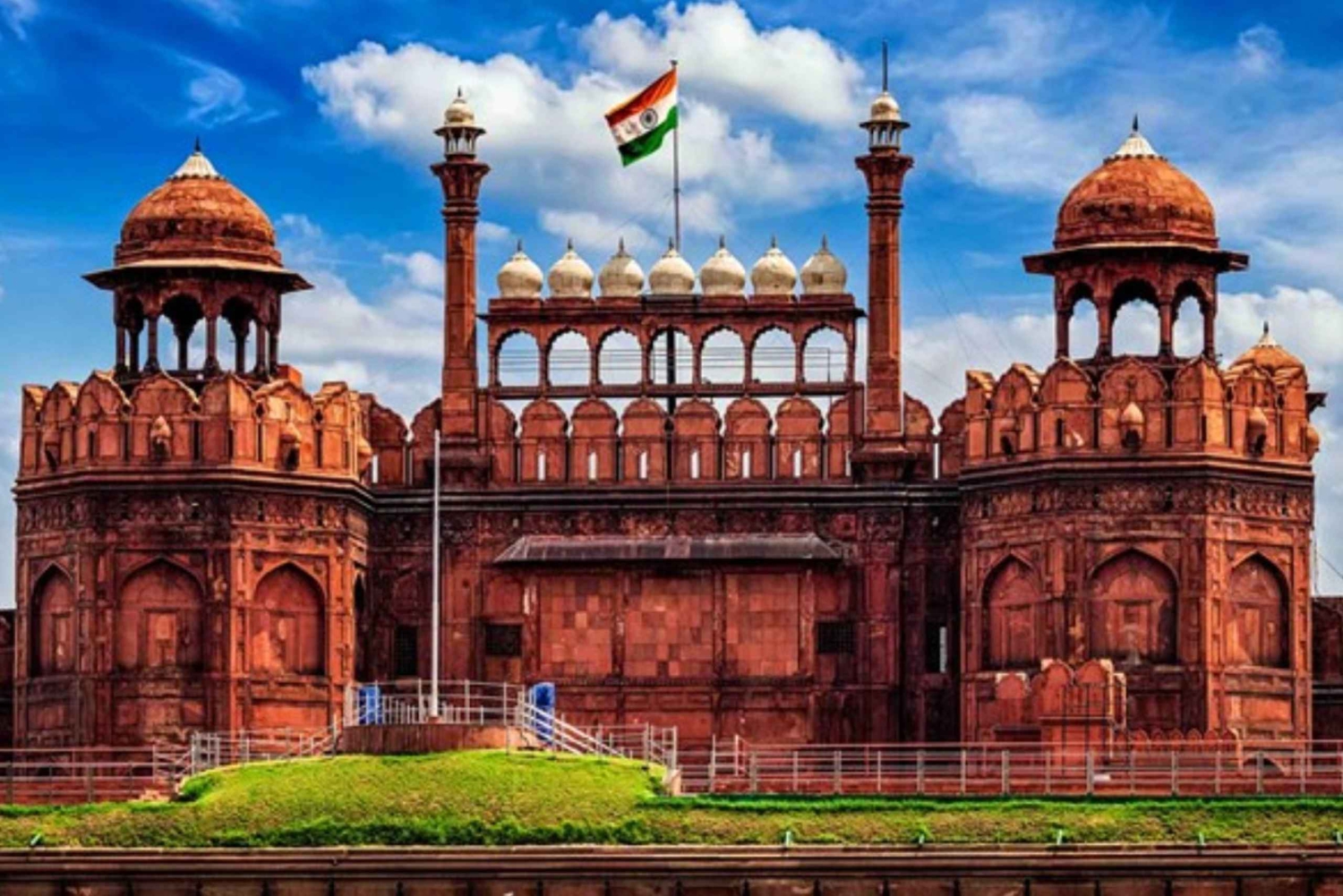 Yhdensuuntainen kuljetus Jaipurista Delhiin