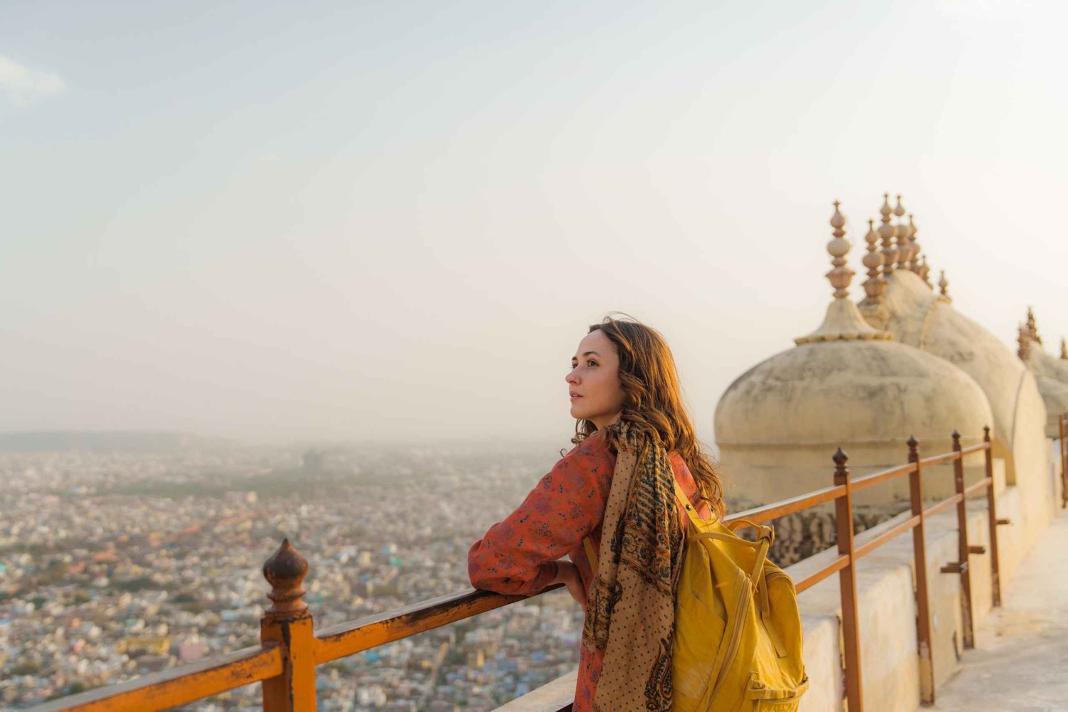 静かな湖と王宮：ウダイプル プライベート車ツアー