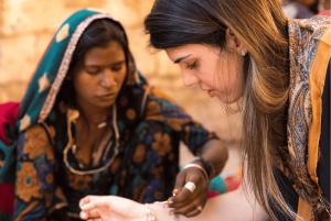 Rondleiding door artistiek werk in Jaipur met een plaatselijke bewoner Ontmoeting met plaatselijke bewoner