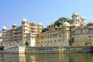 Transfer from Jodhpur to Udaipur via Jain Temple in Ranakpur