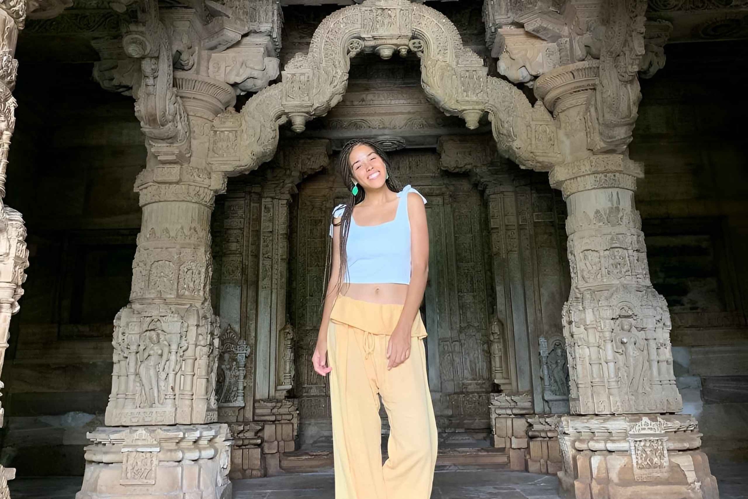 Udaipur: Halvdagstur til templerne Eklingji og Nagda