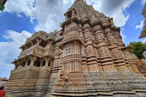 Udaipur: Opastettu kierros Jagdishin temppelissä