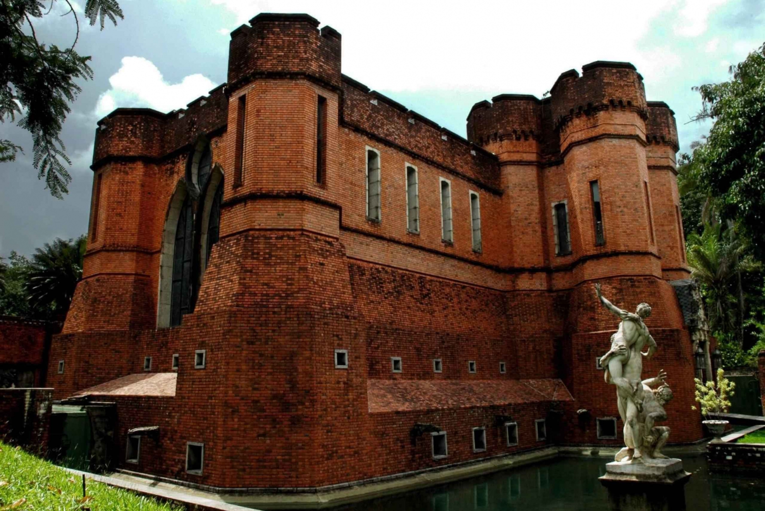 Instituto Ricardo Brennand ja kuljetukset kohteesta Recife