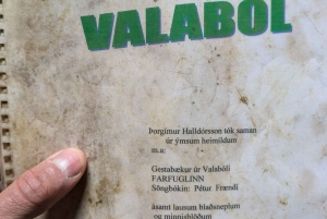 Päivävaellus Helgafelliin: laavaluolat ja tontut – keskitaso