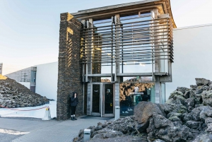 From Reykjavík: Volcanoes and Blue Lagoon Day Trip