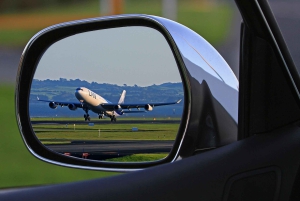 Private Airport Transfer: Airport to Hotel in Reykjavik