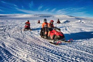Reykjavik: Golden Circle Super Jeep and Snowmobile Tour