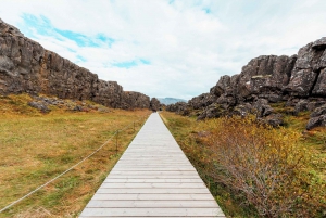Reykjavik: Golden Circle Full-Day Tour with Kerid Crater