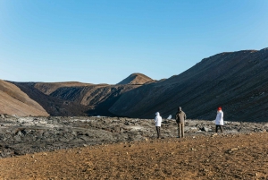 Reykjavik: Guided Hike to New Active Volcano Litli Hrutur