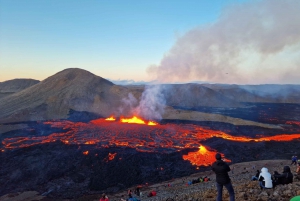 Reykjavík: Volcano Eruption Site and Reykjanes Hiking Tour
