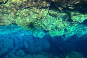 Silfra: Fissure Snorkeling Tour with Underwater Photos