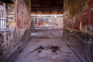 ローマ発：ポンペイ、アマルフィ海岸、ソレントの日帰り旅行