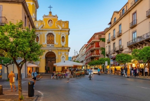 ローマ発：ポンペイ、アマルフィ海岸、ソレントの日帰り旅行