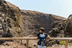 ローマからポンペイとヴェスヴィオ山 日帰りツアー（昼食付