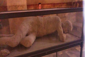 From Rome: Pompeii and Naples, Full Day Tour with Lunch