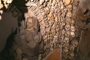 ローマ：アフターアワーズ クリプト＆カタコンベ エクスプレスガイドツアー