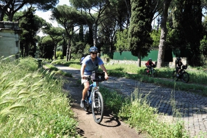 Rome: Appian Way, Catacombs & Roman Aqueducts Top EBike Tour