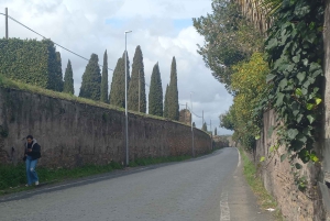 Рим: тур на гольф-каре по Аппиевой дороге с посещением римских катакомб