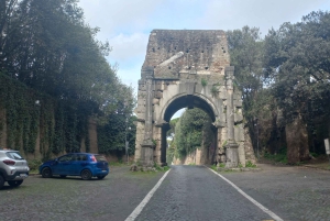 Рим: тур на гольф-каре по Аппиевой дороге с посещением римских катакомб