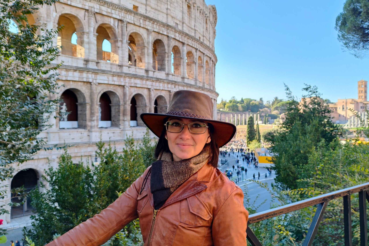 ローマ：コロッセオからフォロ・ロマーノまでのガイド付き屋外ツアーをご案内いたします。