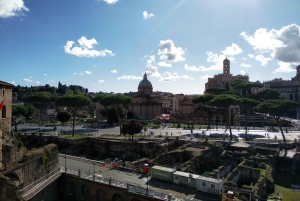 ローマ：コロッセオからフォロ・ロマーノまでのガイド付き屋外ツアーをご案内いたします。