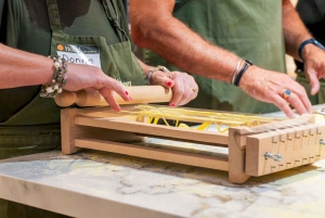 Рим: Мастер-класс по приготовлению пасты и тирамису с неограниченным количеством вина