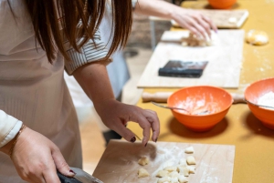 Roma og Milano: Matlagingskurs og vinmatching på Come Na Vorta