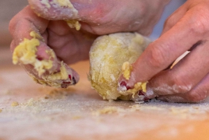 Rome: pasta and tiramisu making class in the city center