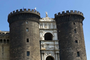 ローマ：ポンペイ入場券付きポンペイとナポリ日帰り旅行