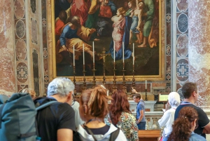 ローマ：サン・ピエトロ大聖堂、墓所ツアー＆ドーム登頂オプション