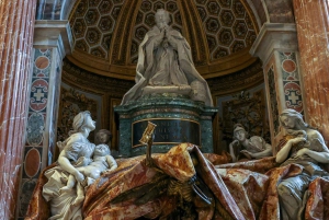 ローマ：サン・ピエトロ大聖堂、墓所ツアー＆ドーム登頂オプション