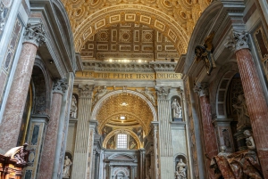 ローマ：サン・ピエトロ大聖堂、墓所ツアー＆ドーム登頂オプション